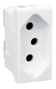 Módulo Tomada 20a/250v 2p+t Padrão Brasileiro Pial Plus